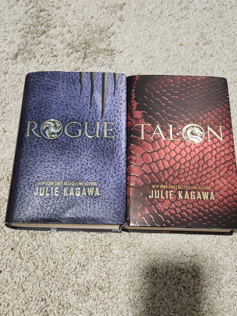 Julie Kagawa Rogue & Talon Hardcover Book Set - Blue & Red